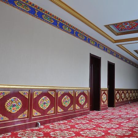 Overseas Tibetan Hotel Xiahe Exterior foto